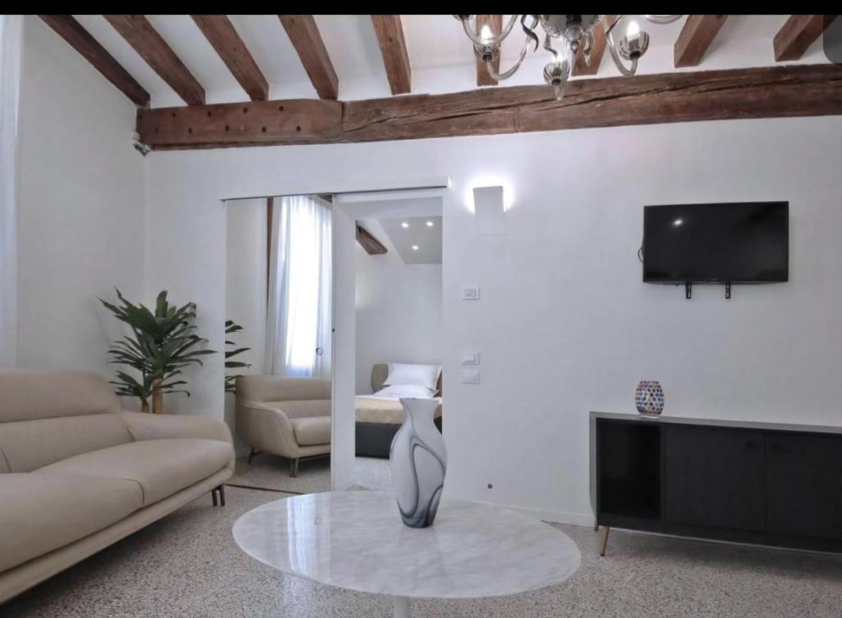 Hammam Venice Luaran gambar